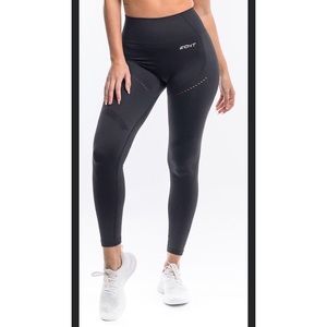 ECHT ARISE LEGGINGS!!! New!!!